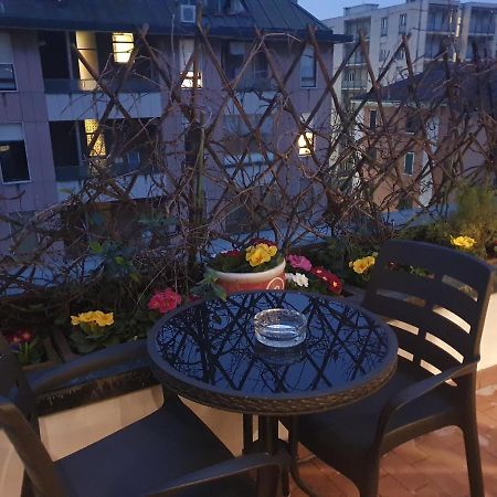 The Boheme Vintage Junior Suite ---- Cozy & Quiet & Comfortable With Private Bathroom & Fully Equipped Kitchenette & Cozy Balcony - Lift To 4Th Floor - Metro' Verde -Green Subway Porta Genova Milan Exterior photo